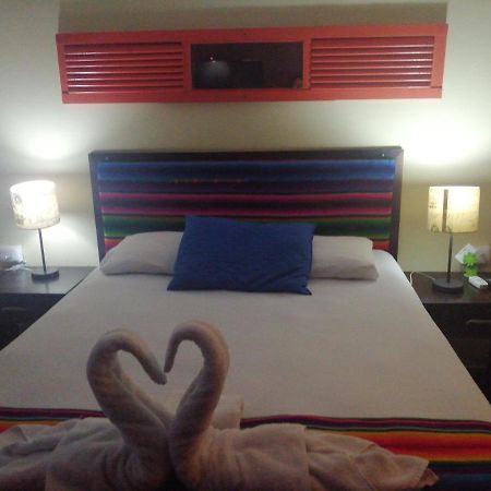 Hotel Antiguo Antiguo Cuscatlán Екстериор снимка