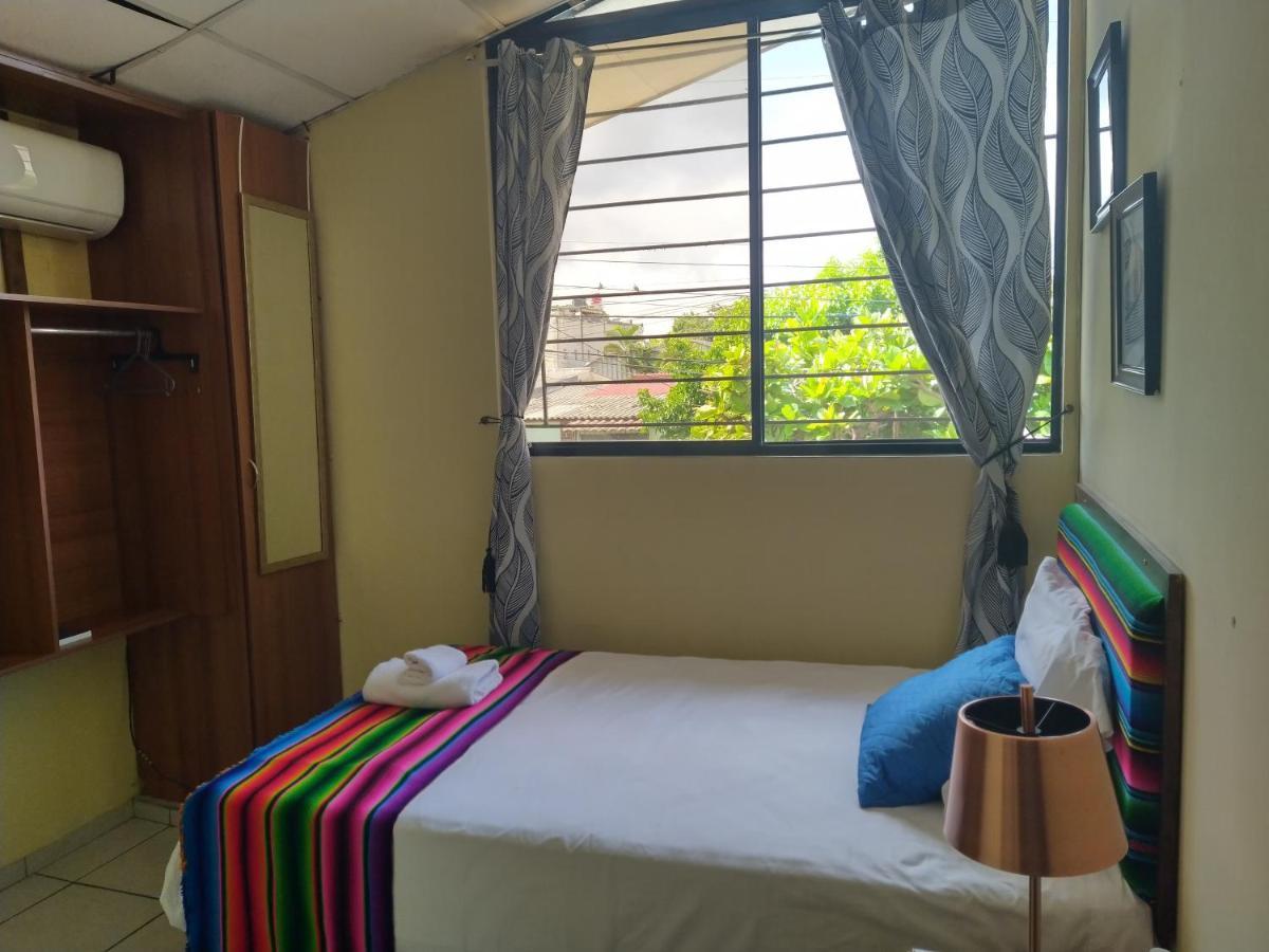 Hotel Antiguo Antiguo Cuscatlán Екстериор снимка