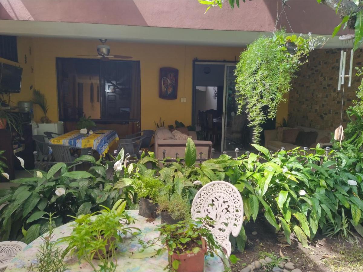 Hotel Antiguo Antiguo Cuscatlán Екстериор снимка
