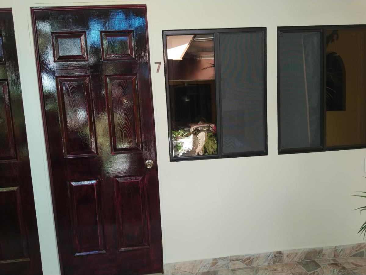 Hotel Antiguo Antiguo Cuscatlán Екстериор снимка