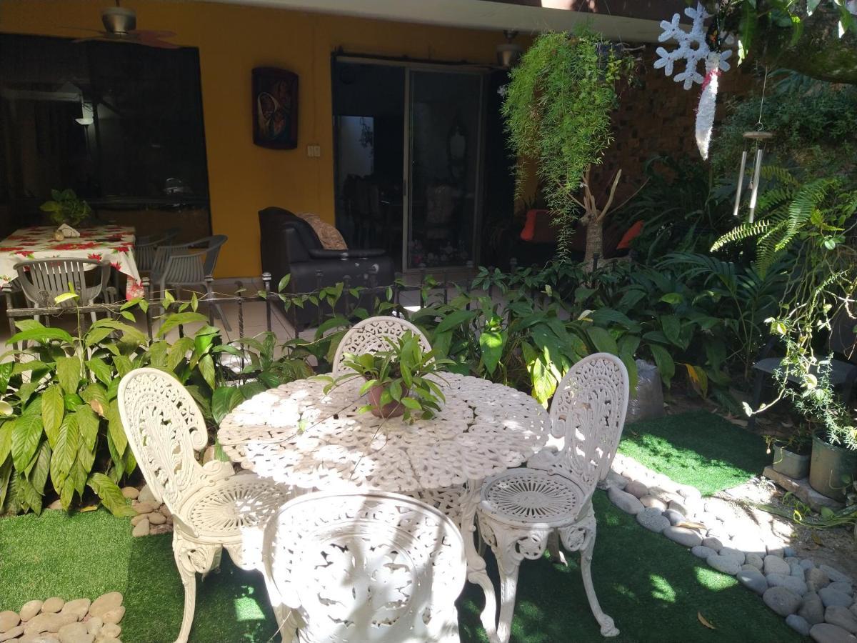 Hotel Antiguo Antiguo Cuscatlán Екстериор снимка