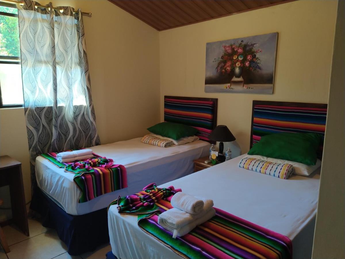 Hotel Antiguo Antiguo Cuscatlán Екстериор снимка