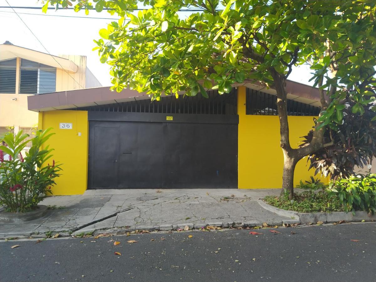 Hotel Antiguo Antiguo Cuscatlán Екстериор снимка