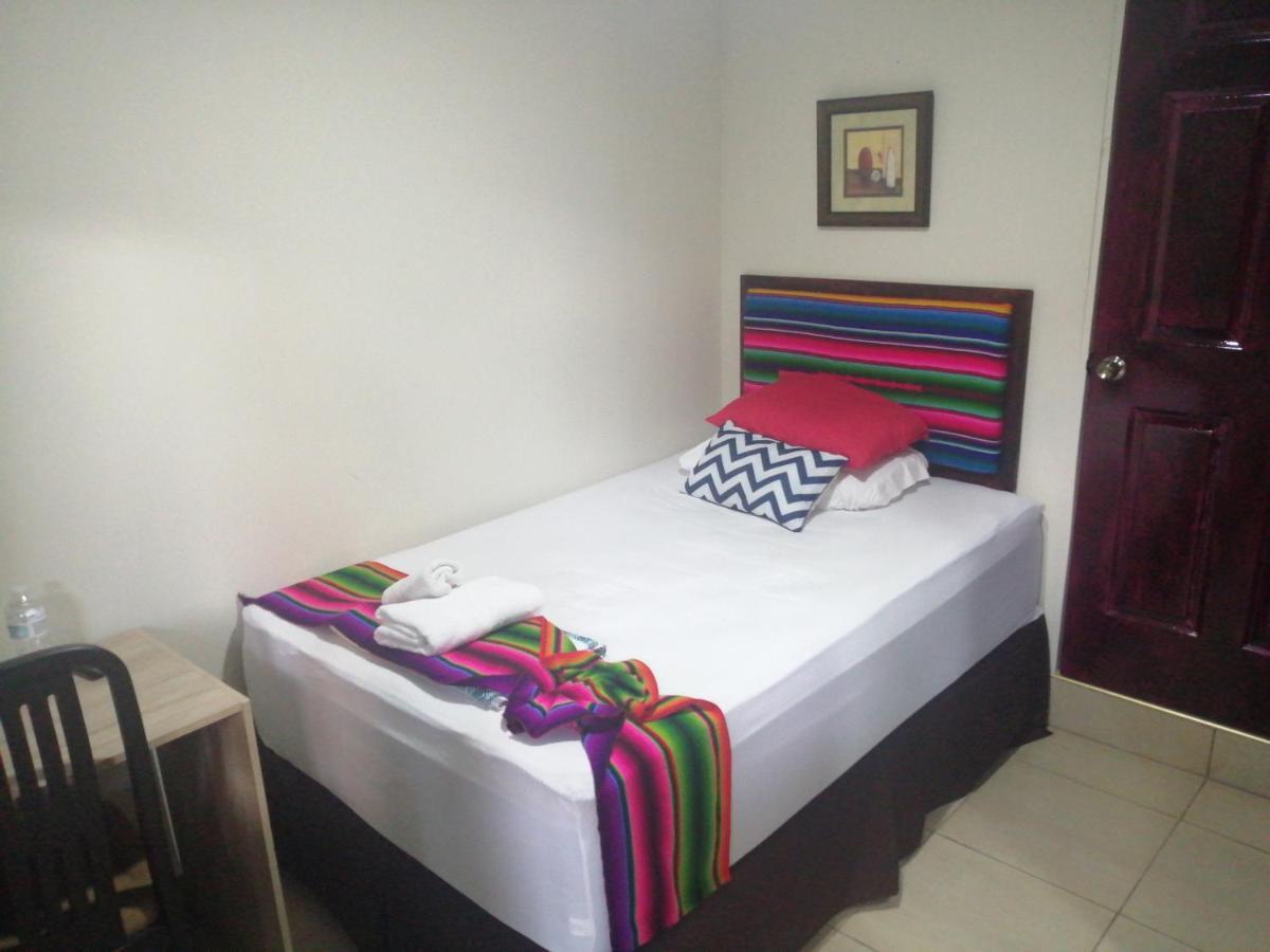 Hotel Antiguo Antiguo Cuscatlán Стая снимка
