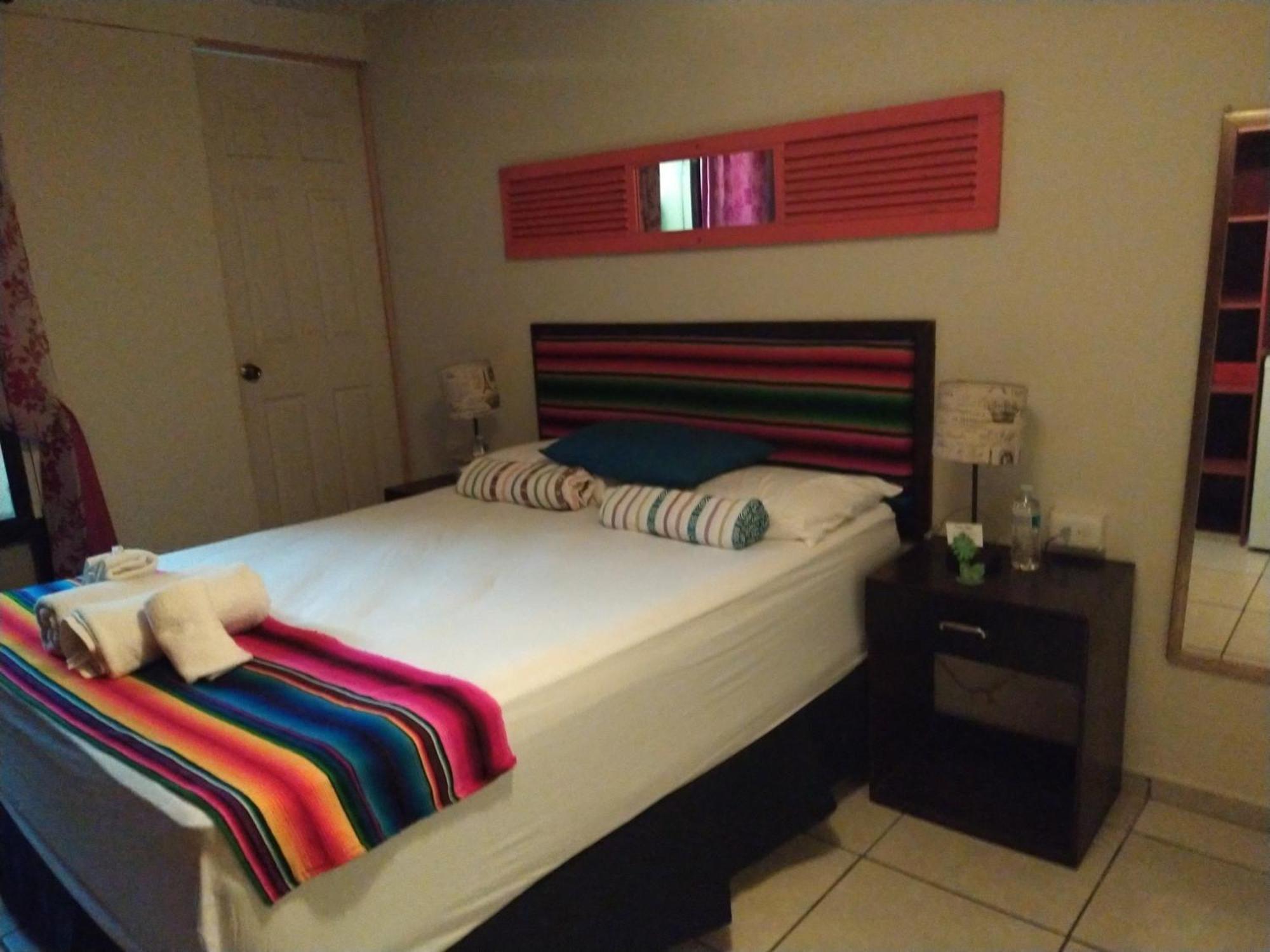 Hotel Antiguo Antiguo Cuscatlán Стая снимка