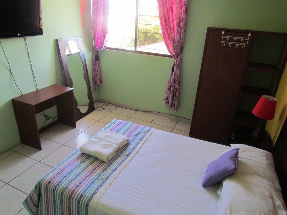 Hotel Antiguo Antiguo Cuscatlán Екстериор снимка